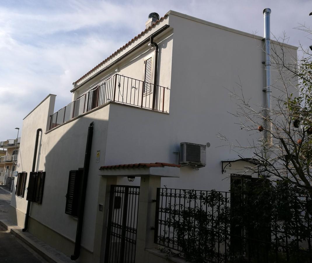 Il Giardino Di Niu Bed & Breakfast Palombaio Exterior photo